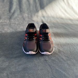 Like new Boys Fila tennis shoes size 2